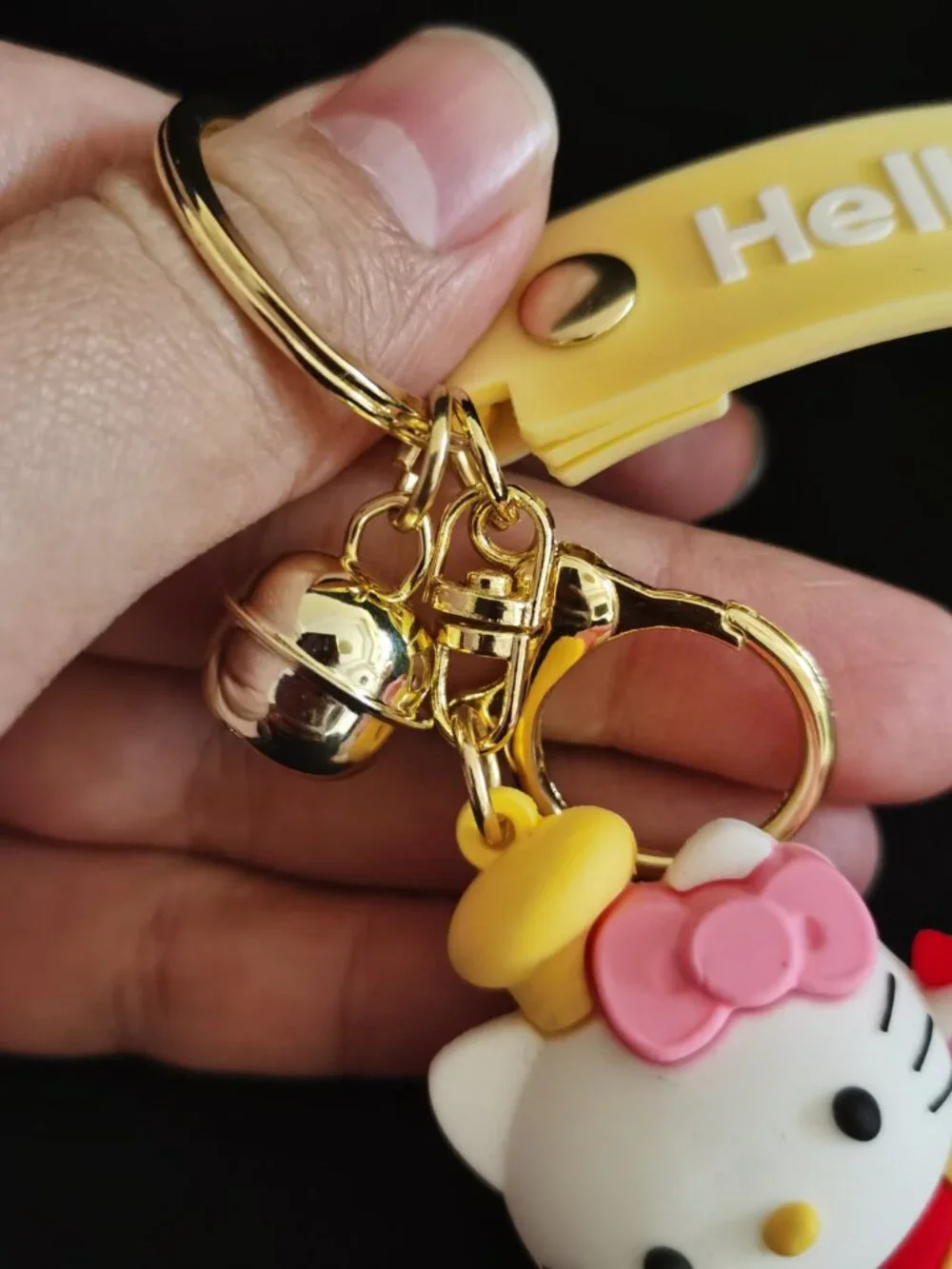 Hello Kitty Baker keychain